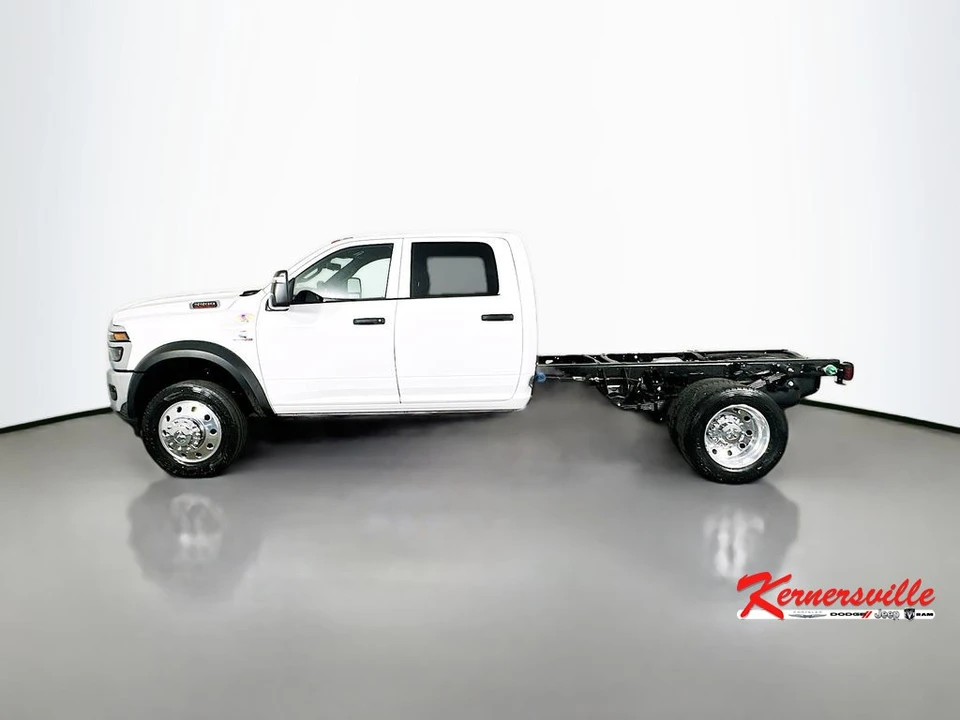 2026 Ram 4500 & 5500 - Image 4 of 21