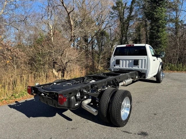 2026 Ram 4500 & 5500 - Image 7 of 21