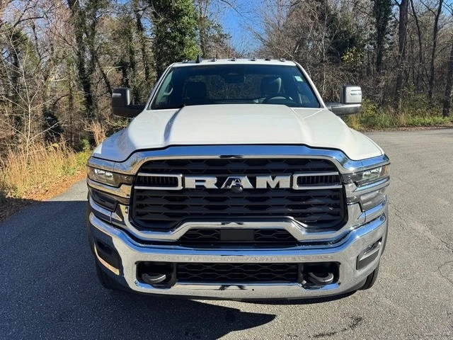 2026 Ram 4500 & 5500 - Image 4 of 21