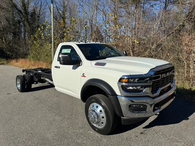 2026 Ram 4500 & 5500 - Image 5 of 21