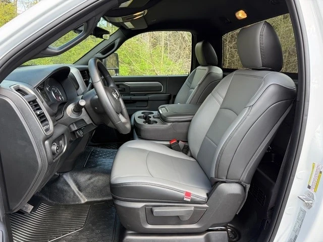 2026 Ram 4500 & 5500 - Image 11 of 21
