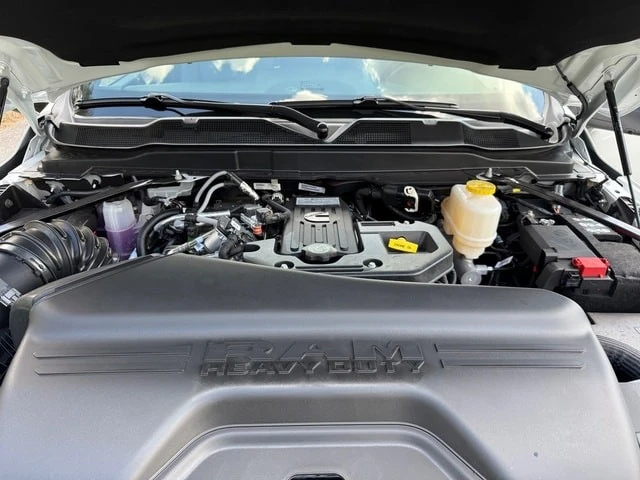 2026 Ram 4500 & 5500 - Image 10 of 21