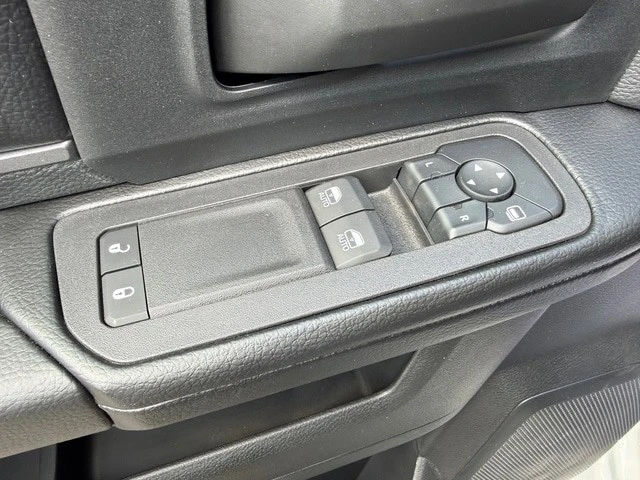 2026 Ram 4500 & 5500 - Image 13 of 21