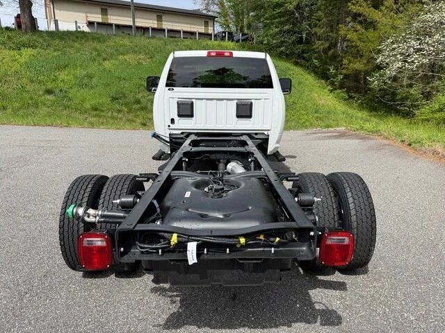 2026 Ram 4500 & 5500 - Image 7 of 21