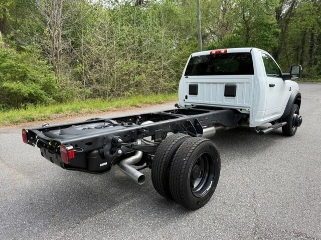 2026 Ram 4500 & 5500 - Image 6 of 21
