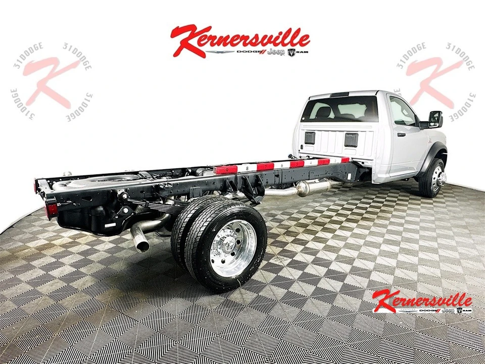 2026 Ram 4500 & 5500 - Image 7 of 21
