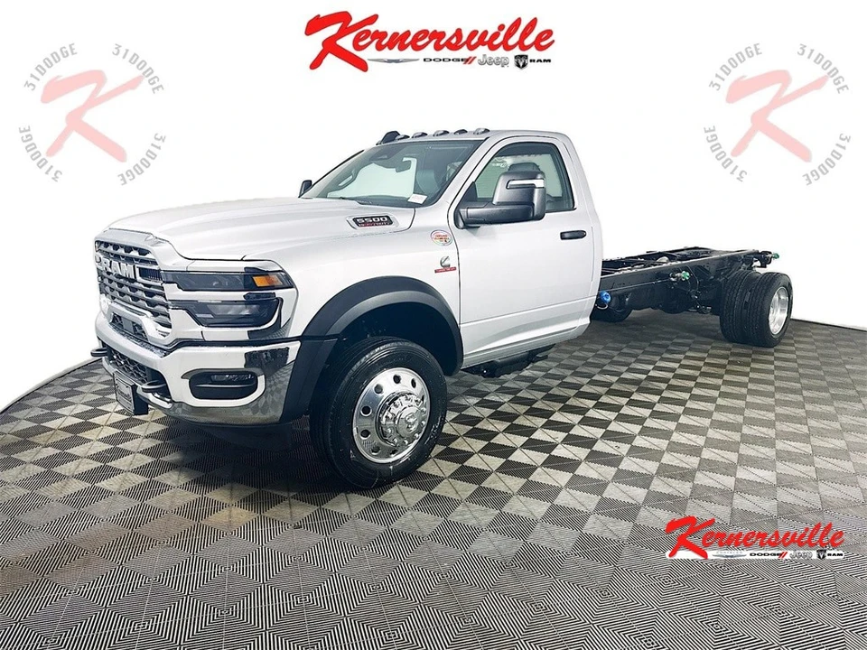 2026 Ram 4500 & 5500 - Image 3 of 21