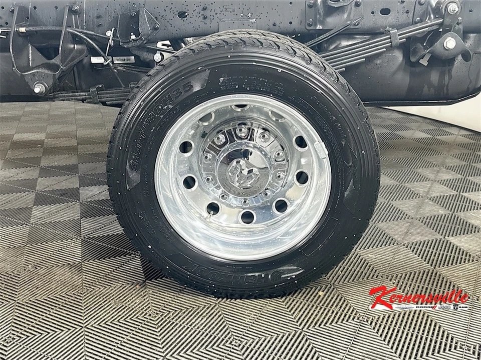 2026 Ram 4500 & 5500 - Image 17 of 21