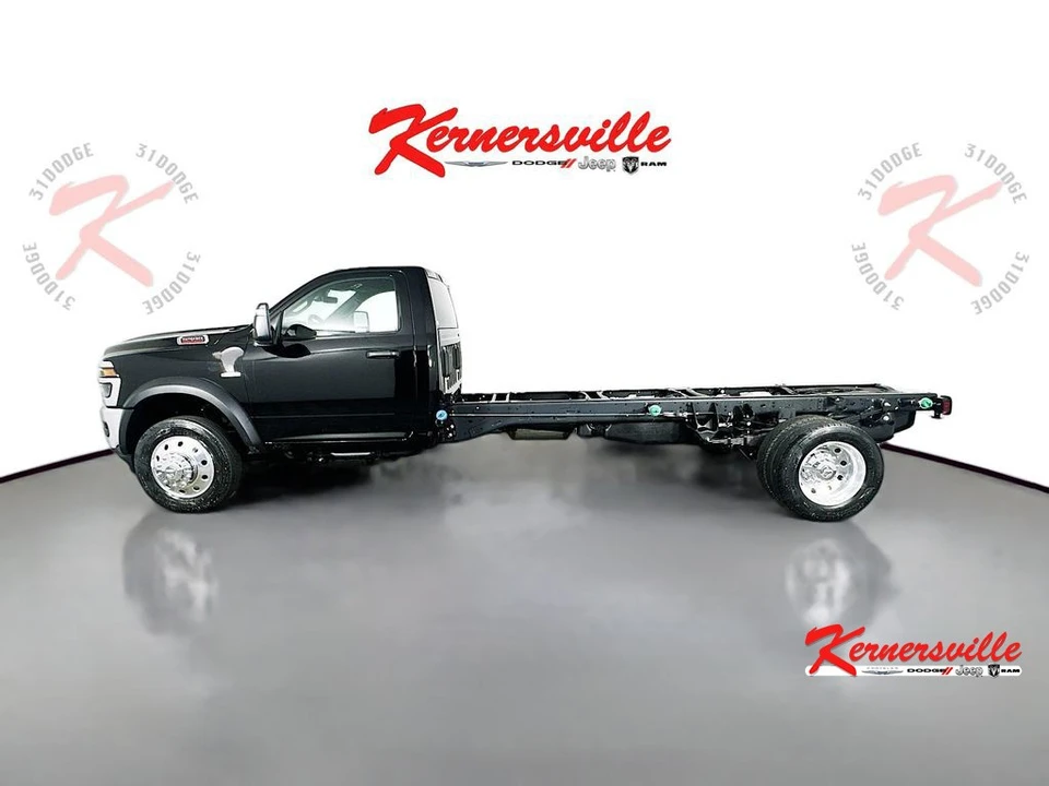 2026 Ram 4500 & 5500 - Image 4 of 21