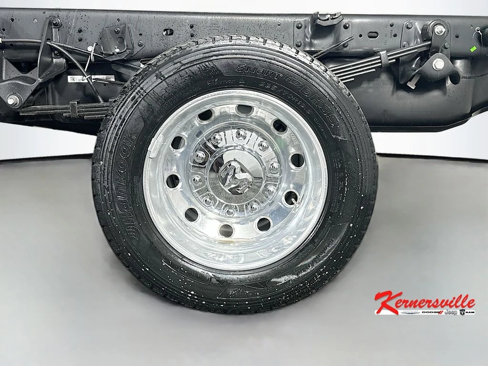 2026 Ram 4500 & 5500 - Image 16 of 21
