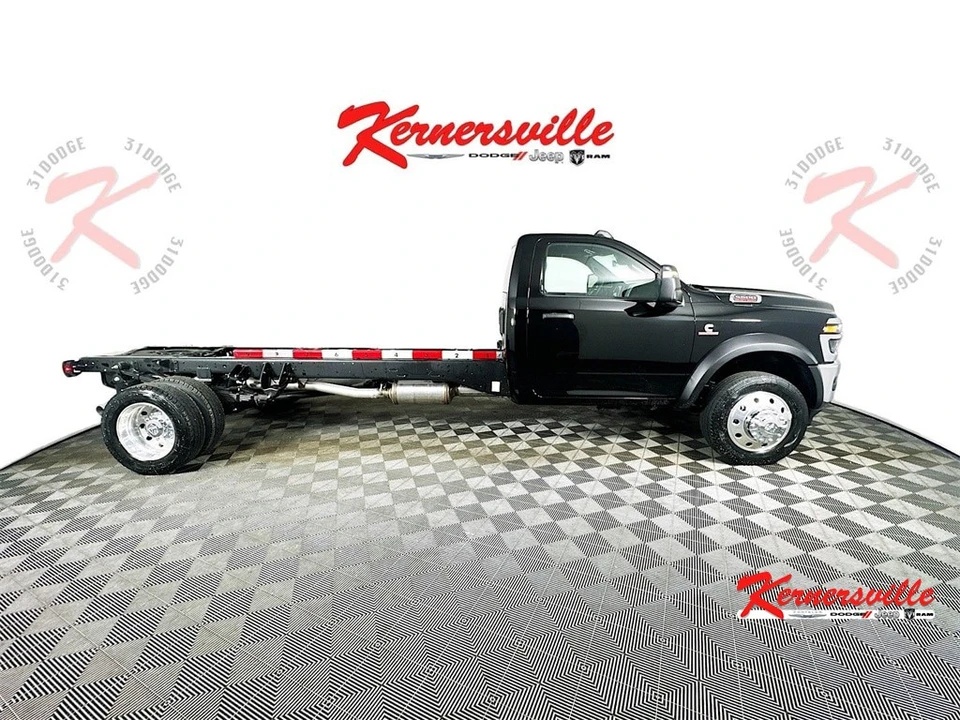 2026 Ram 4500 & 5500 - Image 8 of 21