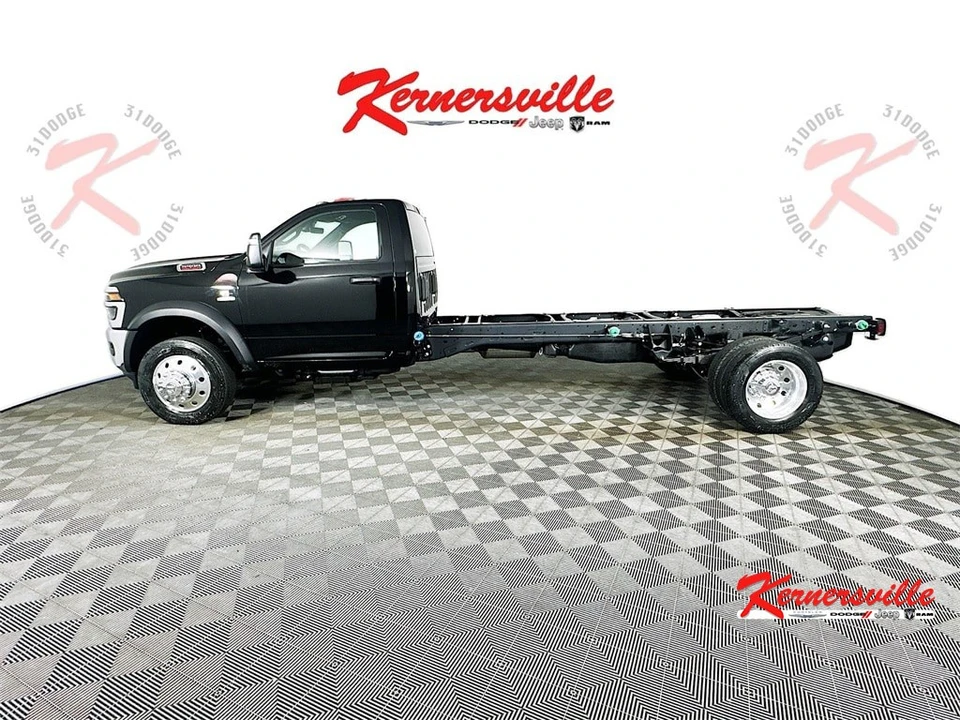 2026 Ram 4500 & 5500 - Image 4 of 21