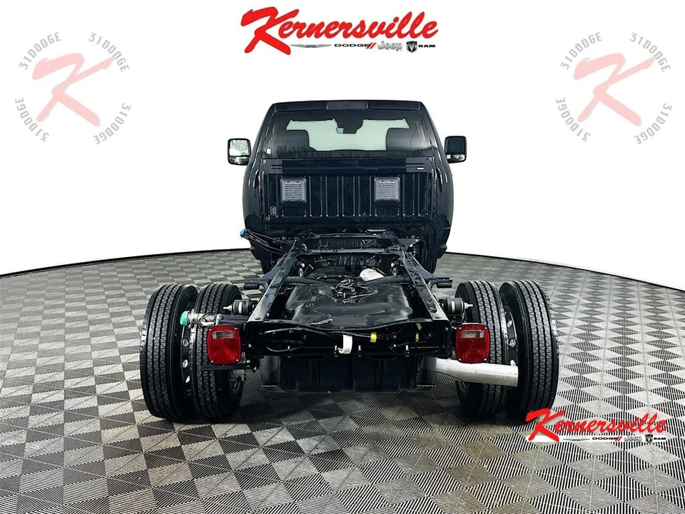 2026 Ram 4500 & 5500 - Image 6 of 21