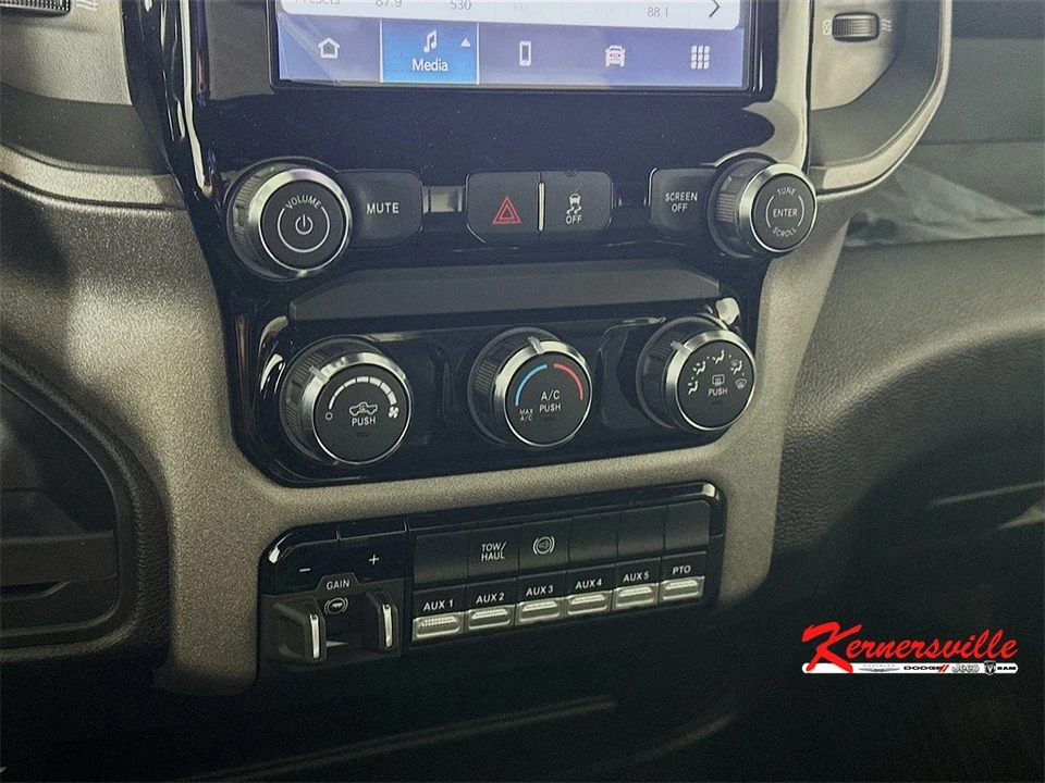2026 Ram 4500 & 5500 - Image 15 of 21