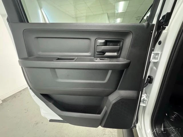 2026 Ram 4500 & 5500 - Image 7 of 12