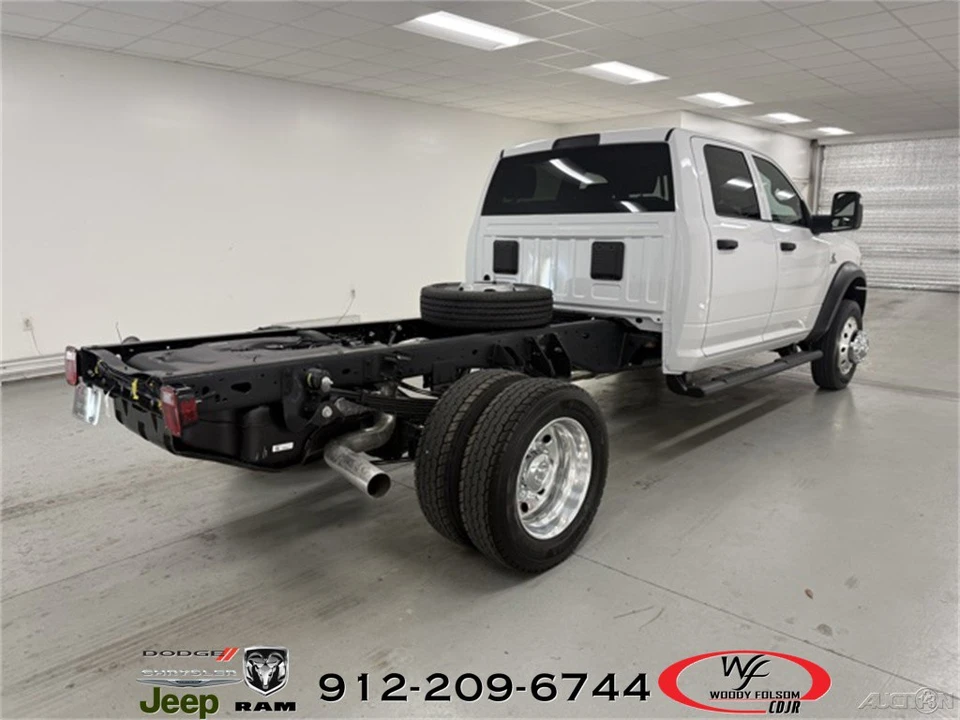 2026 Ram 4500 & 5500 - Image 5 of 12