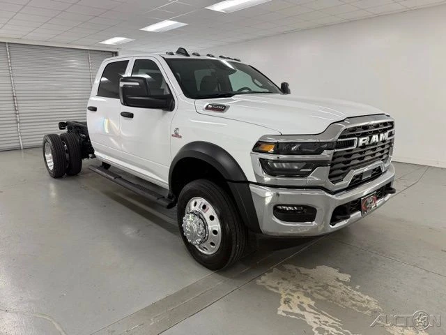 2026 Ram 4500 & 5500 - Image 3 of 12