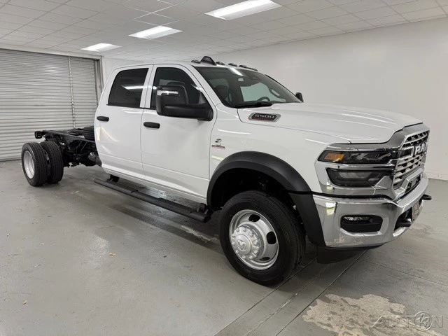 2026 Ram 4500 & 5500 - Image 3 of 12