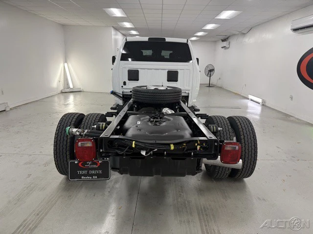 2026 Ram 4500 & 5500 - Image 8 of 12