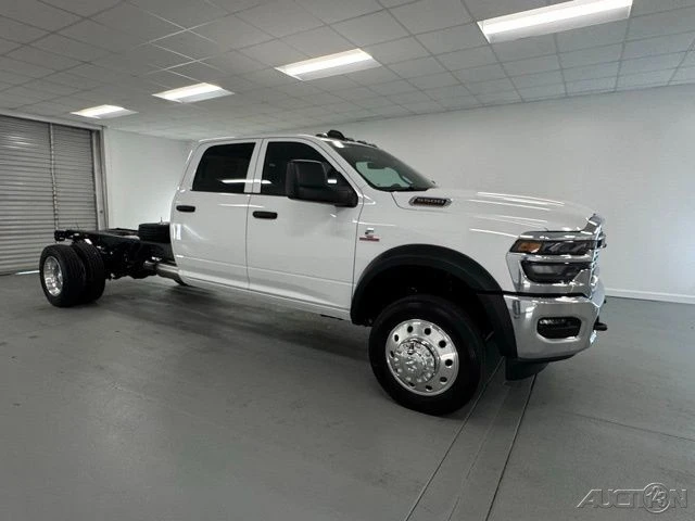 2026 Ram 4500 & 5500 - Image 3 of 12