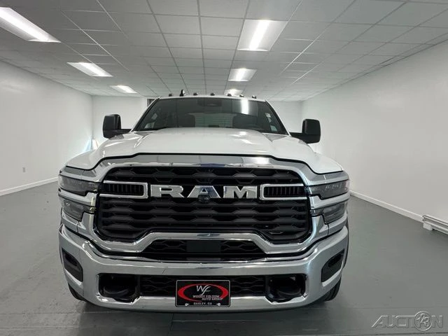 2026 Ram 4500 & 5500 - Image 2 of 12
