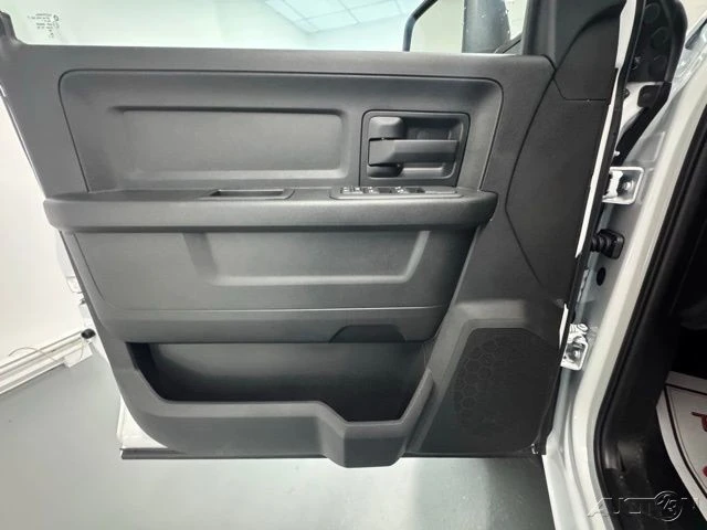 2026 Ram 4500 & 5500 - Image 10 of 12
