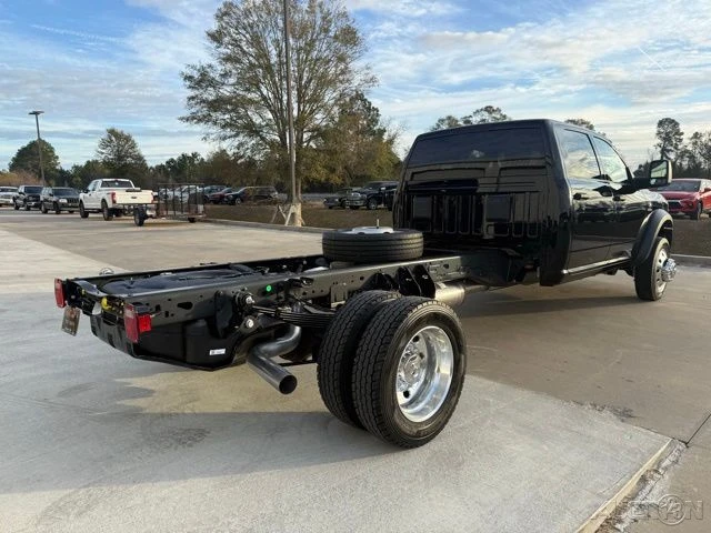 2026 Ram 4500 & 5500 - Image 6 of 12