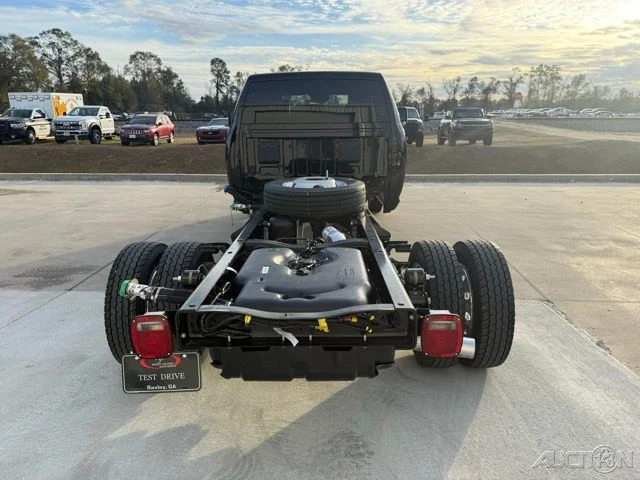 2026 Ram 4500 & 5500 - Image 7 of 12