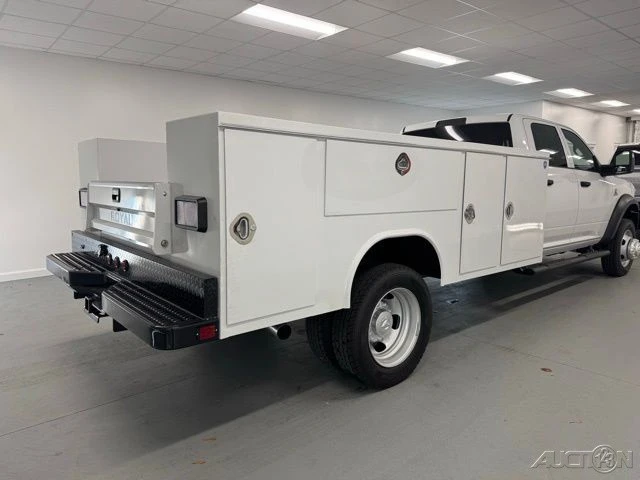 2026 Ram 4500 & 5500 - Image 6 of 12