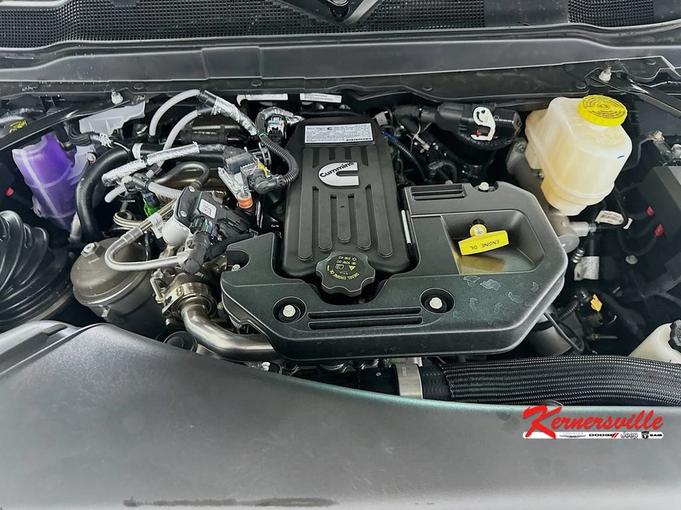 2026 Ram 4500 & 5500 - Image 17 of 20