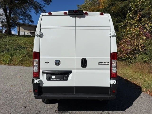 2026 Ram ProMaster - Image 10 of 21