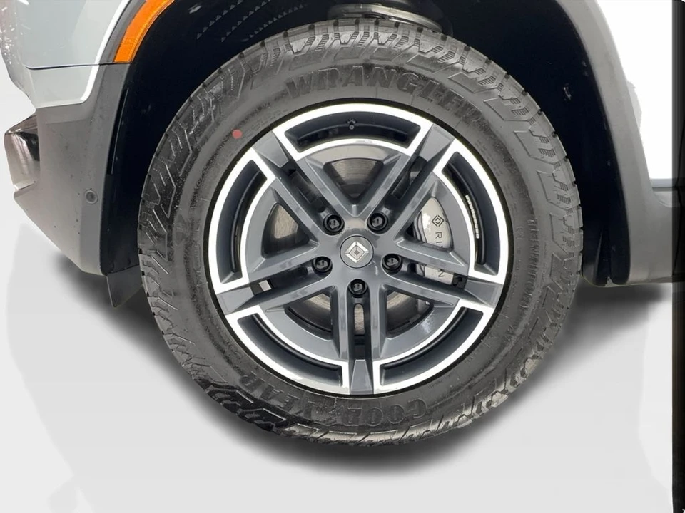 2026 Rivian - Image 12 of 21