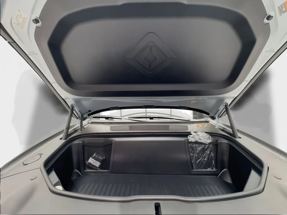 2026 Rivian - Image 17 of 21