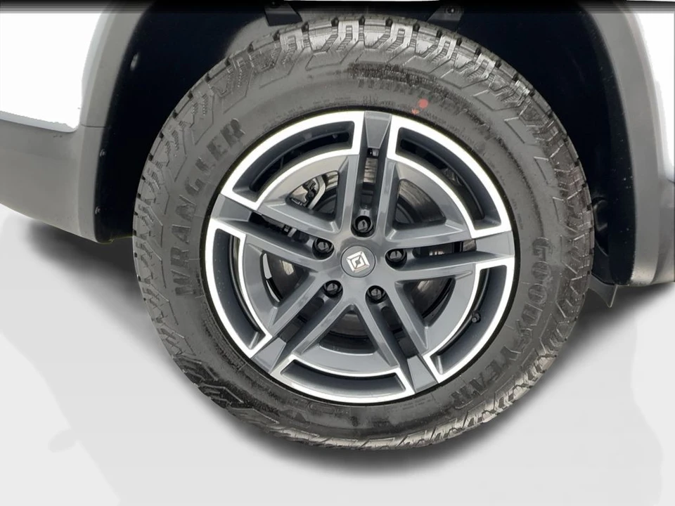 2026 Rivian - Image 14 of 21