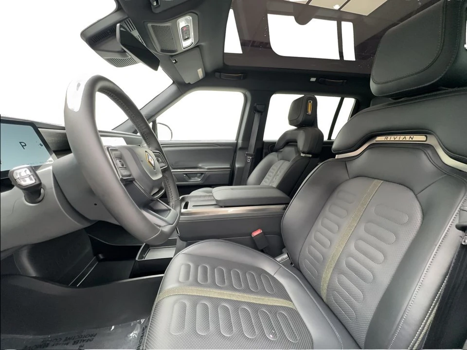 2026 Rivian - Image 19 of 21