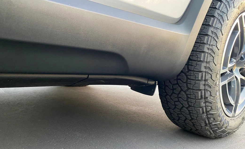 2026 Rivian R1S - Image 7 of 21