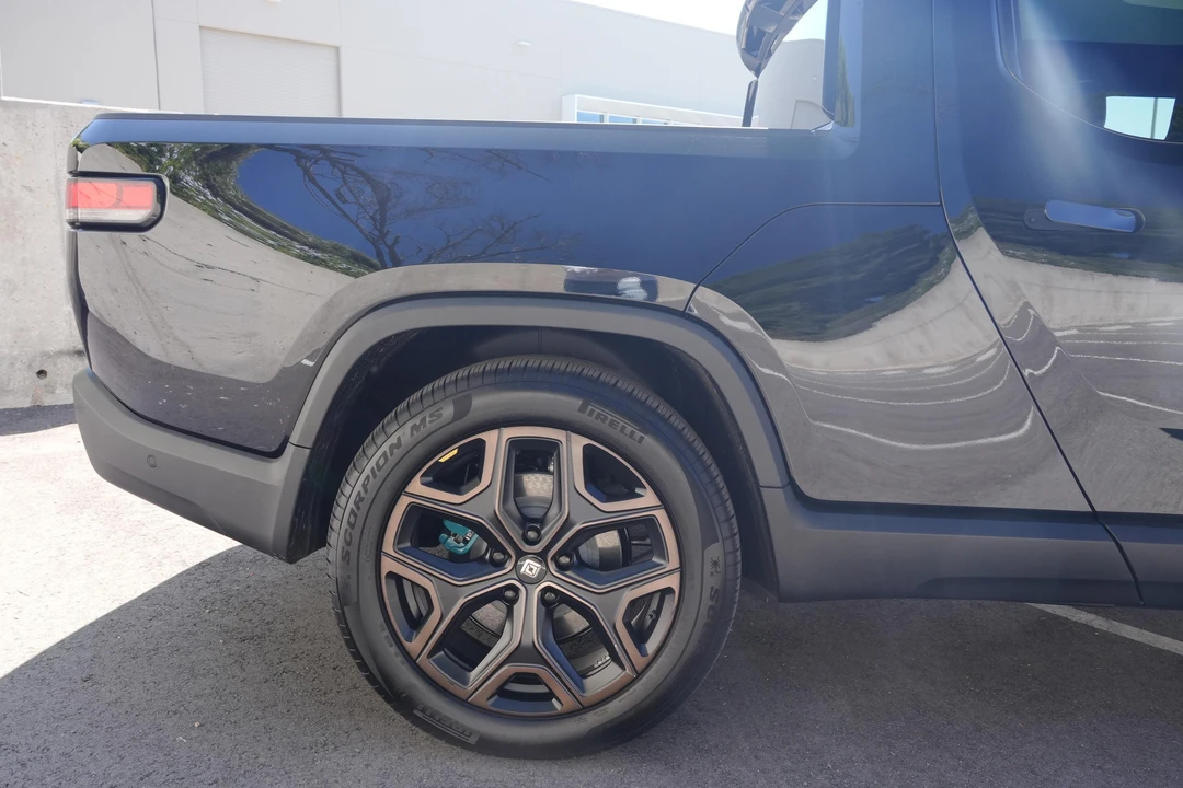 2026 Rivian R1T - Image 27 of 31