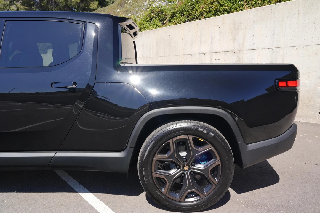 2026 Rivian R1T - Image 23 of 31