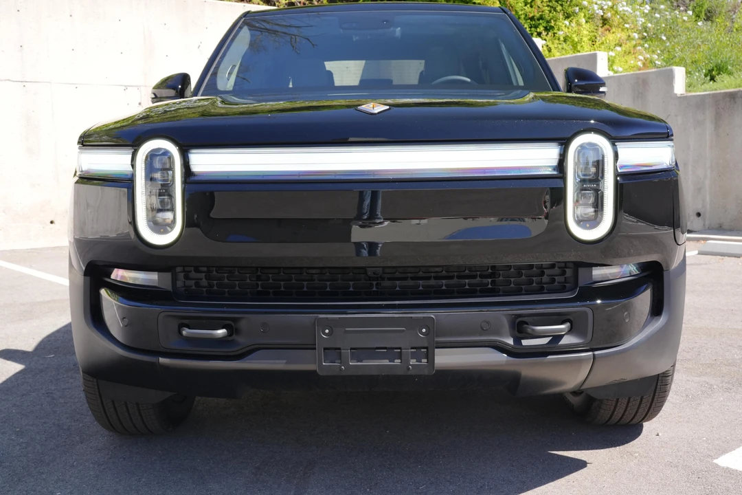 2026 Rivian R1T - Image 6 of 31