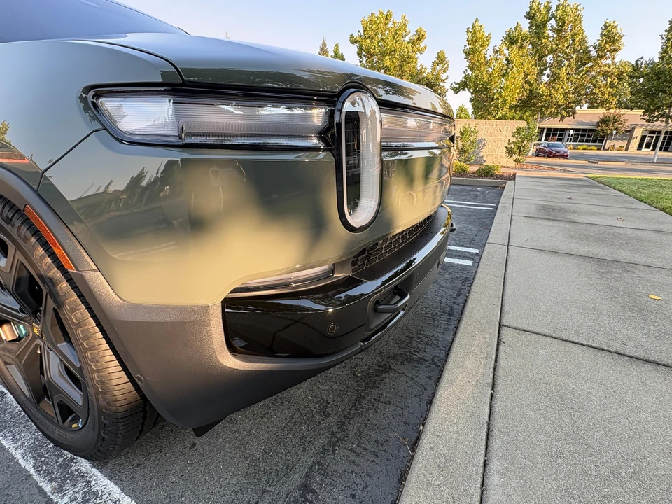 2026 Rivian R1T - Image 27 of 31