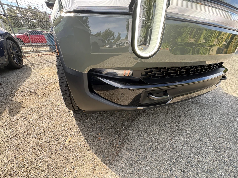 2026 Rivian R1T - Image 28 of 31