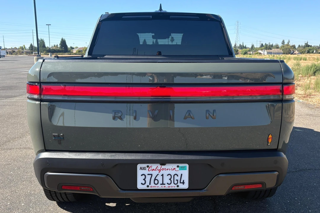 2026 Rivian R1T - Image 5 of 31