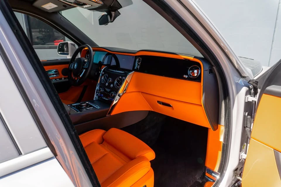 2026 Rolls-Royce Cullinan - Image 19 of 20