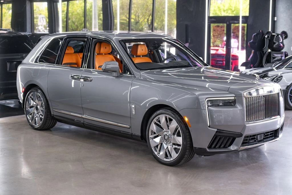 2026 Rolls-Royce Cullinan - Image 2 of 31
