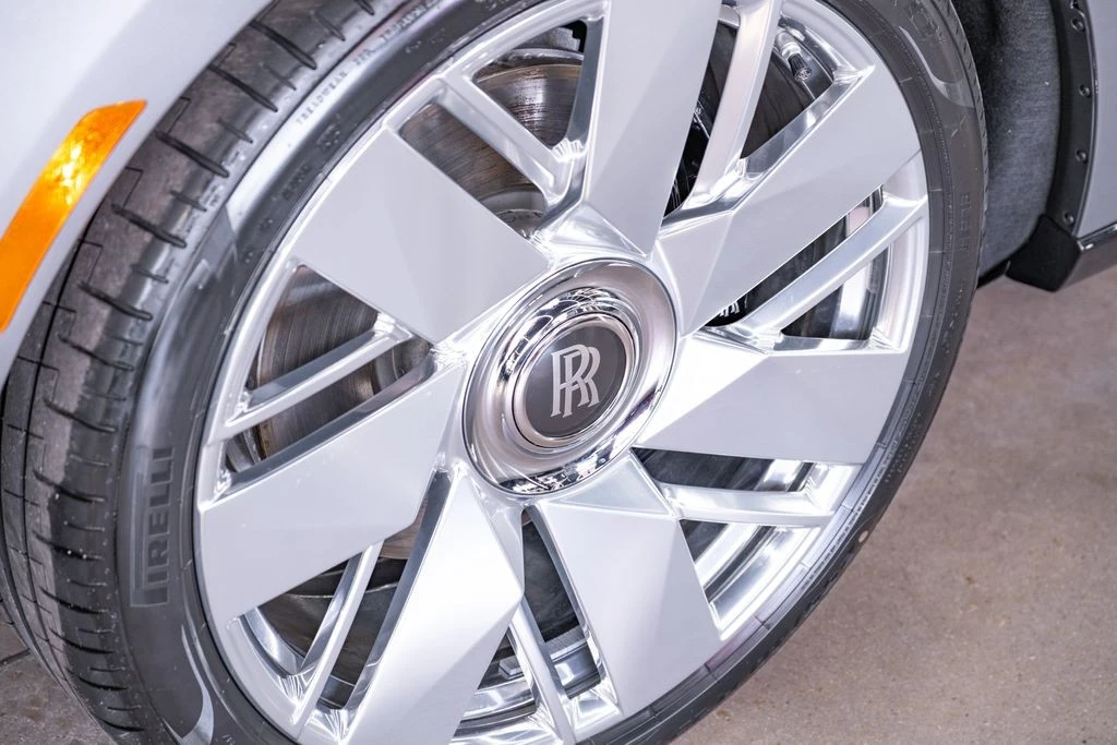 2026 Rolls-Royce Cullinan - Image 8 of 31