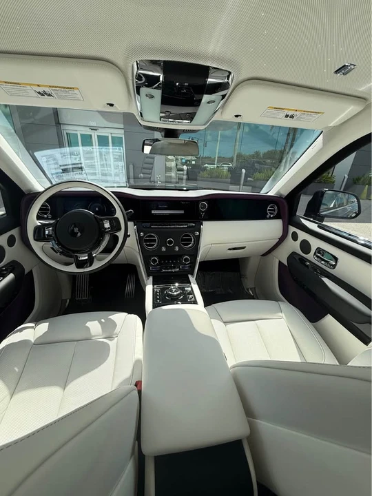 2026 Rolls-Royce Cullinan - Image 15 of 21