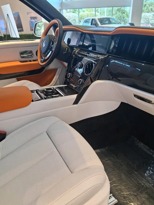 2026 Rolls-Royce Cullinan Black Badge - Image 3 of 3