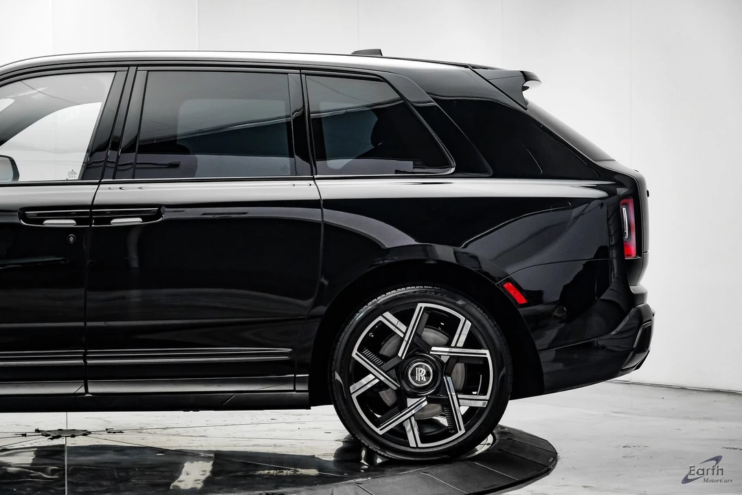 2026 Rolls-Royce Cullinan Black Badge - Image 11 of 31