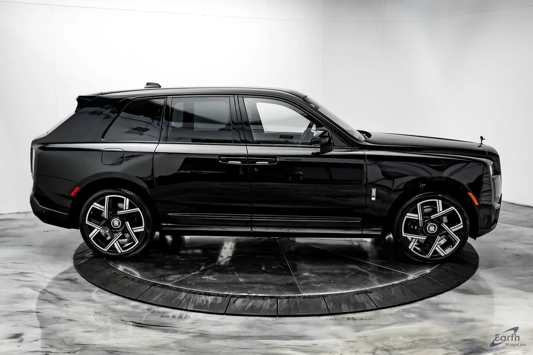2026 Rolls-Royce Cullinan Black Badge - Image 23 of 31