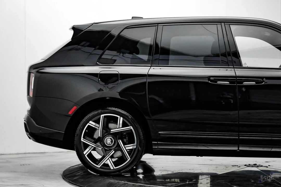 2026 Rolls-Royce Cullinan Black Badge - Image 25 of 31